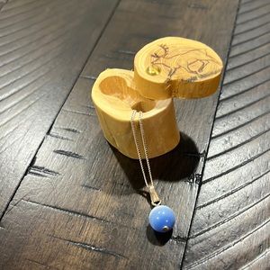 Blue pendant necklace with custom box